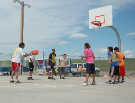 WA Newsletter UH playing